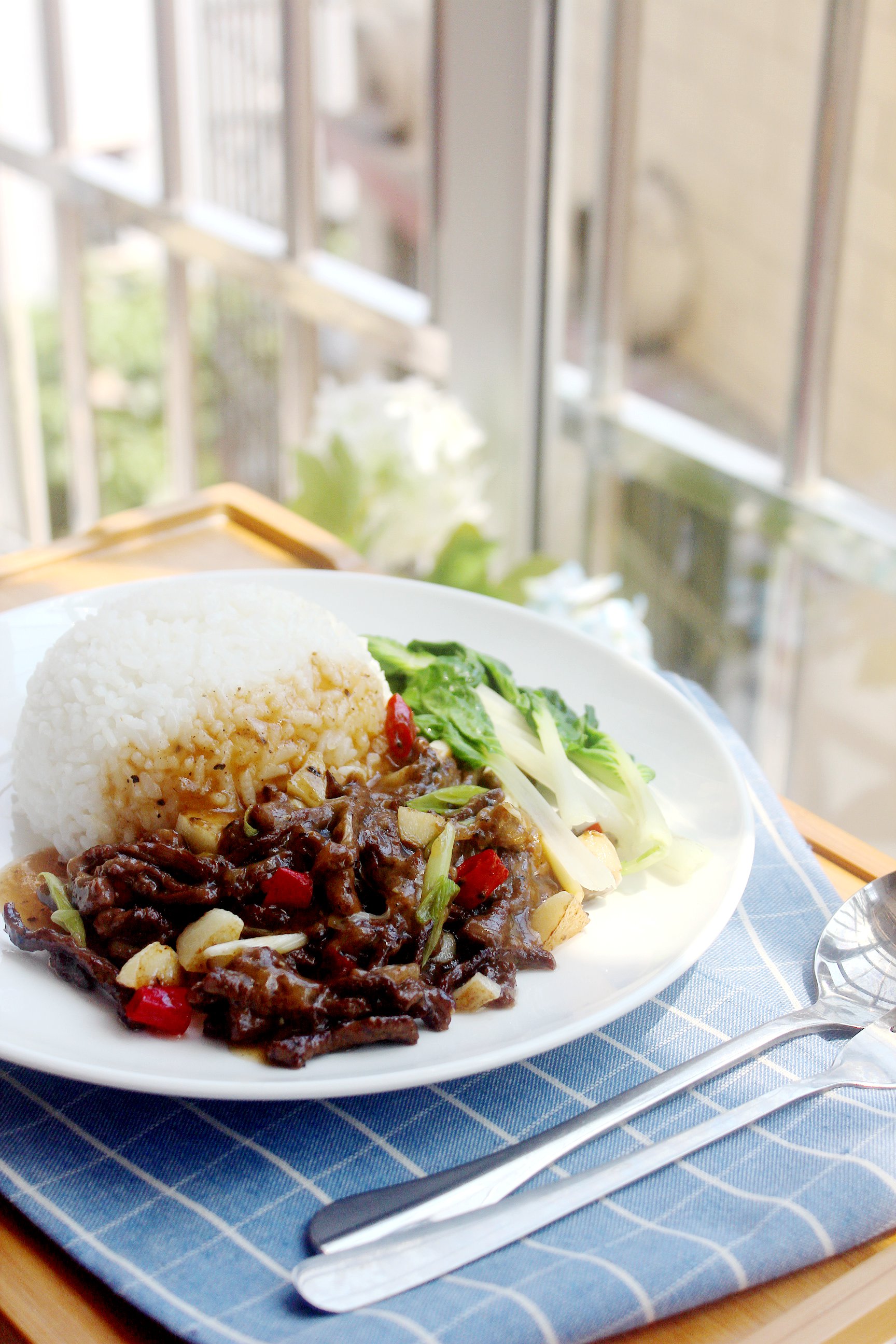 黑椒牛肉饭