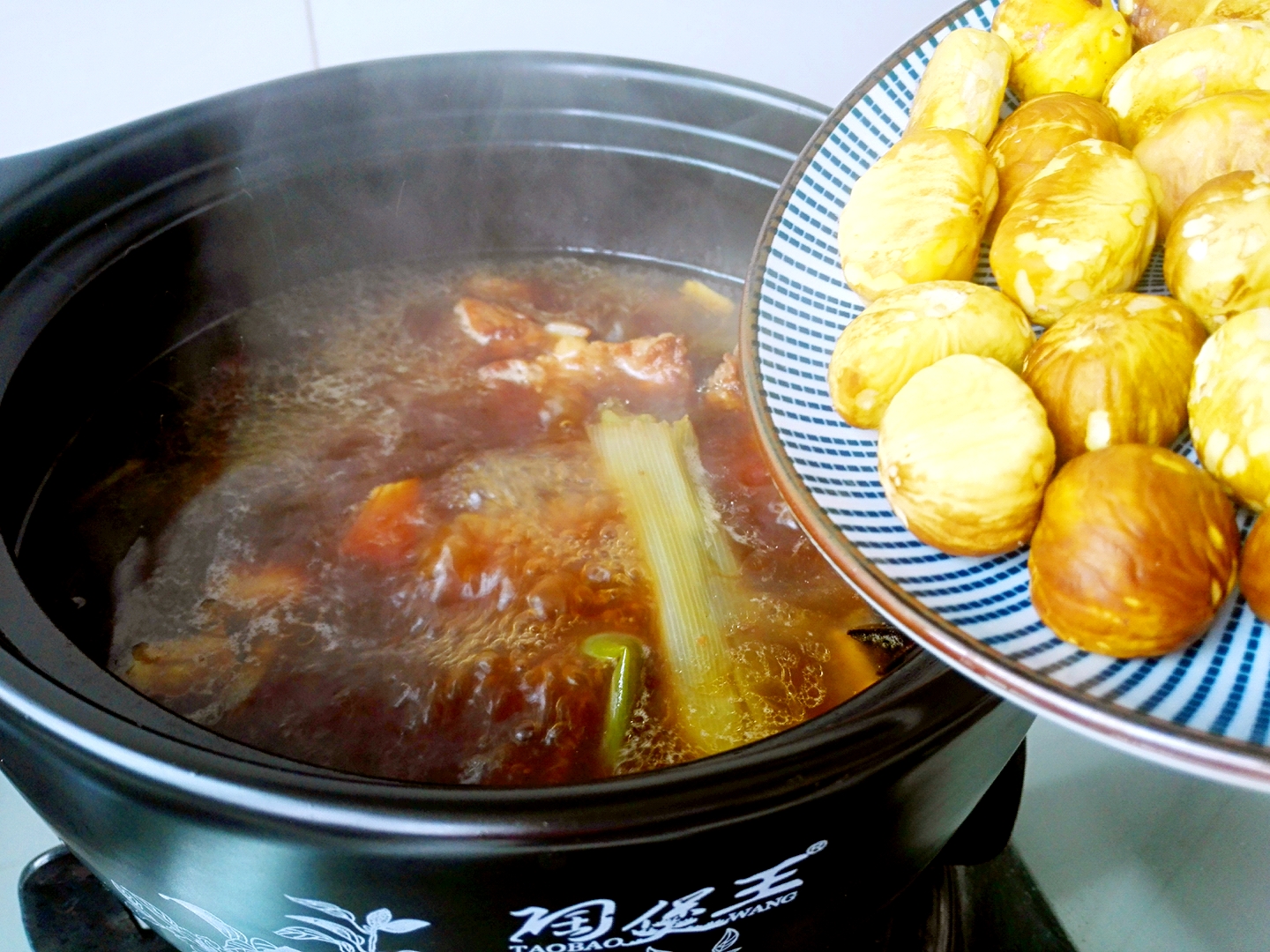 板栗排骨煲