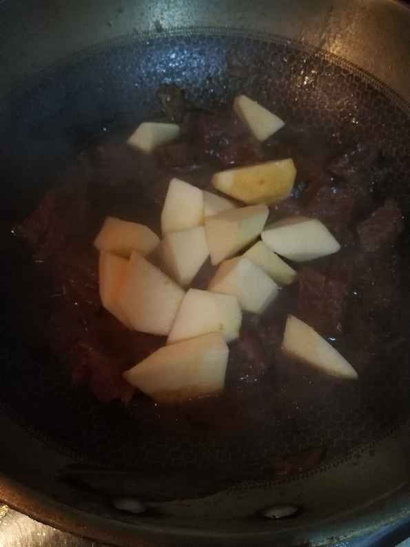 苹果煨牛腩