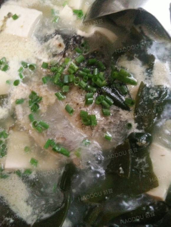 鲫鱼豆腐海带汤