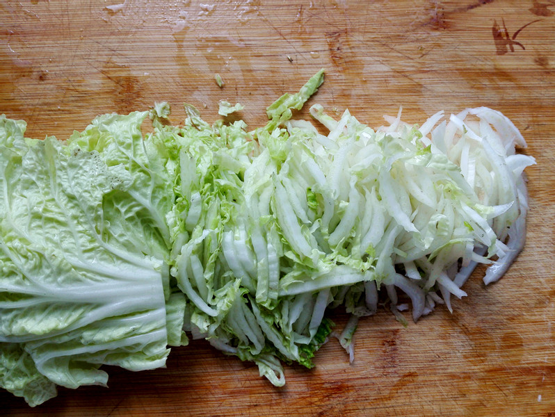 白菜猪肉虾仁馅饼