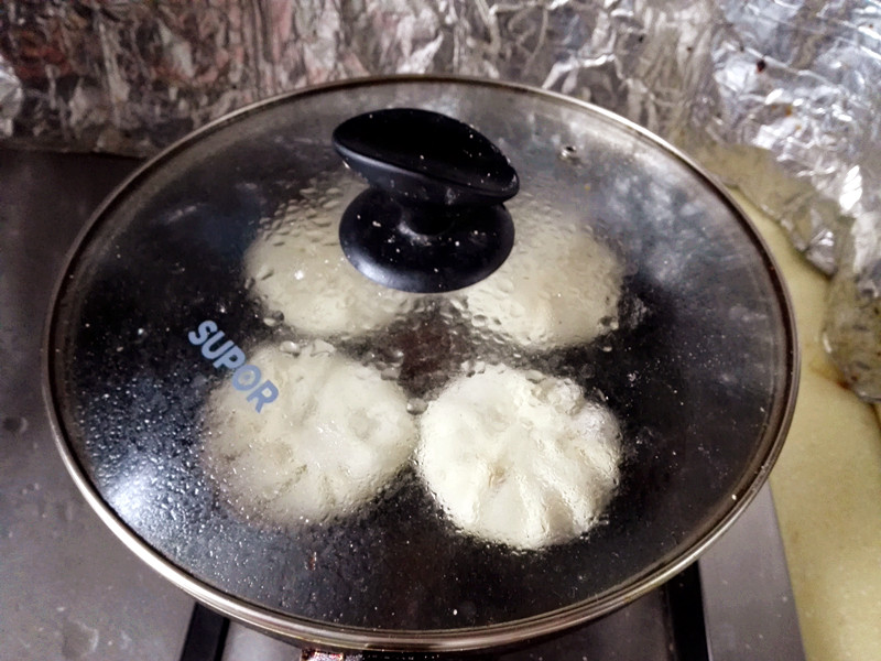 白菜猪肉虾仁馅饼