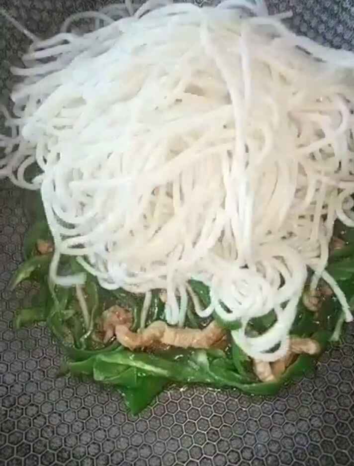 肉丝炒面