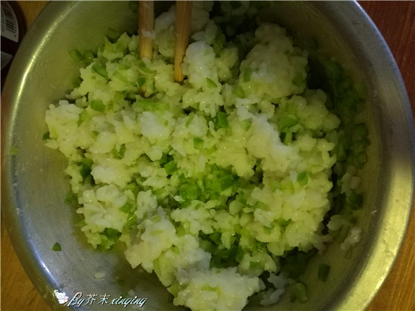 青椒金枪鱼三角饭团