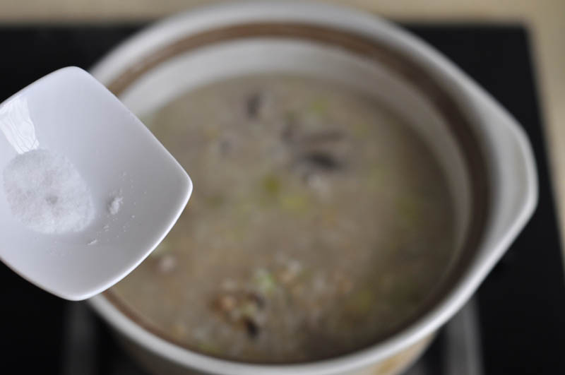 燕麦鸡蛋瘦肉粥