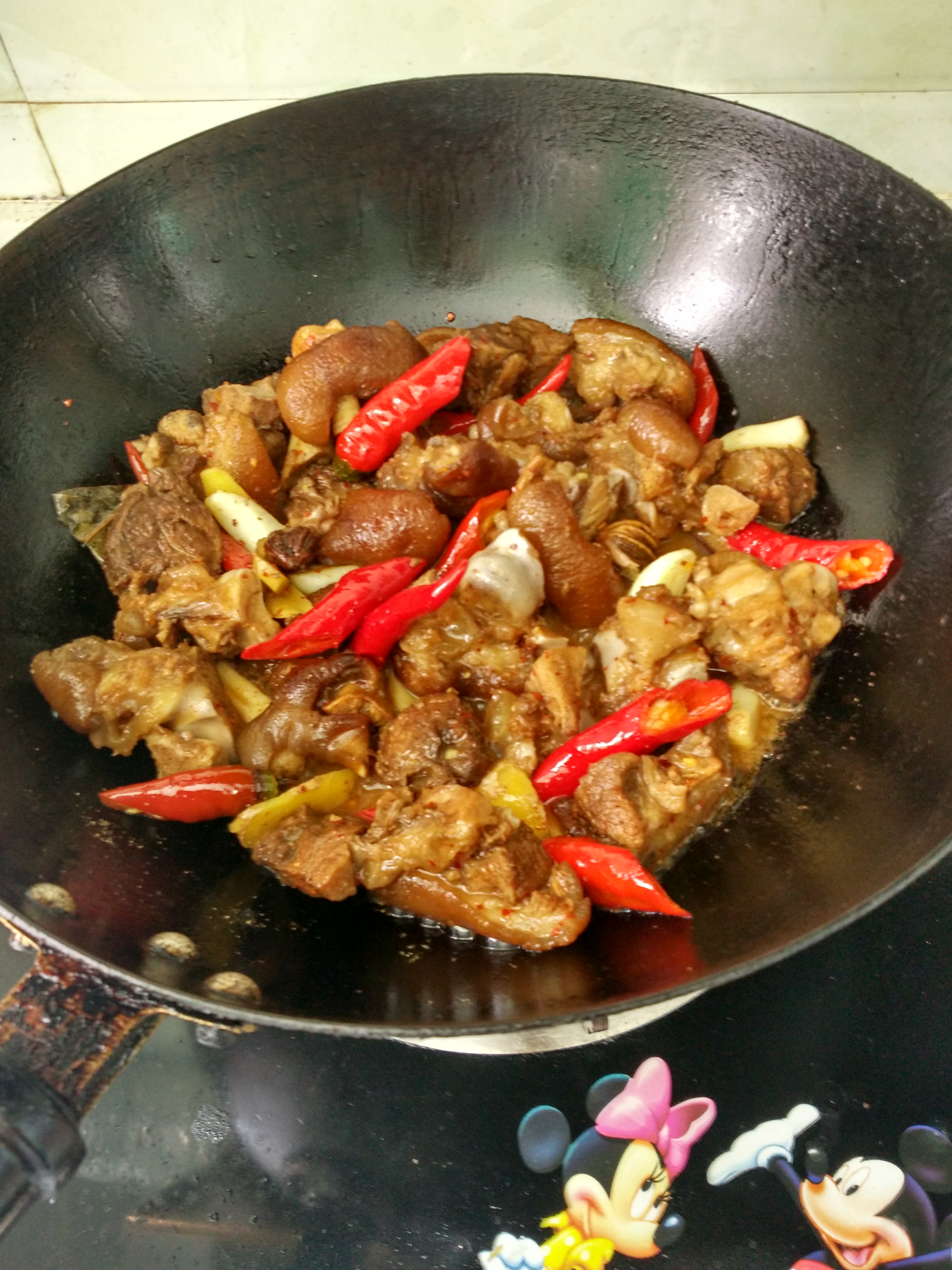 卤味红烧猪蹄