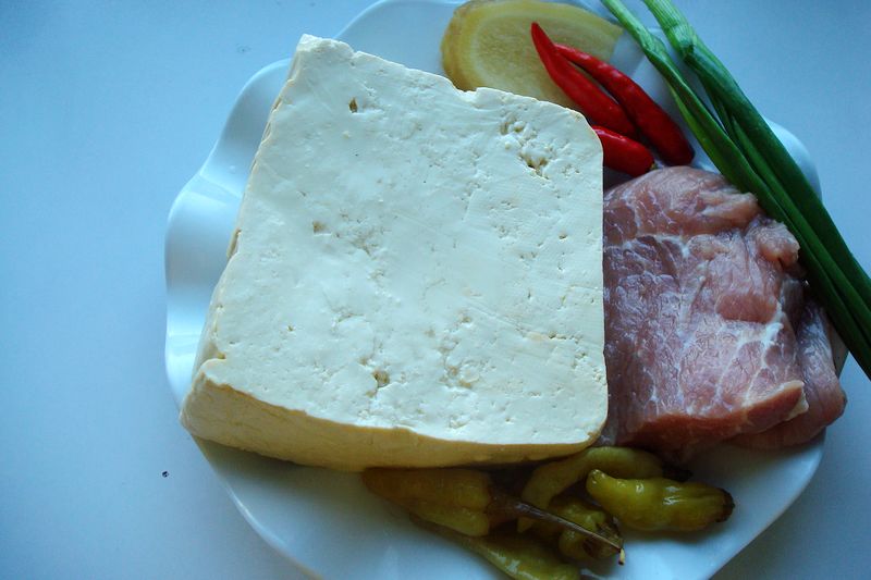 酸辣肉片豆腐汤