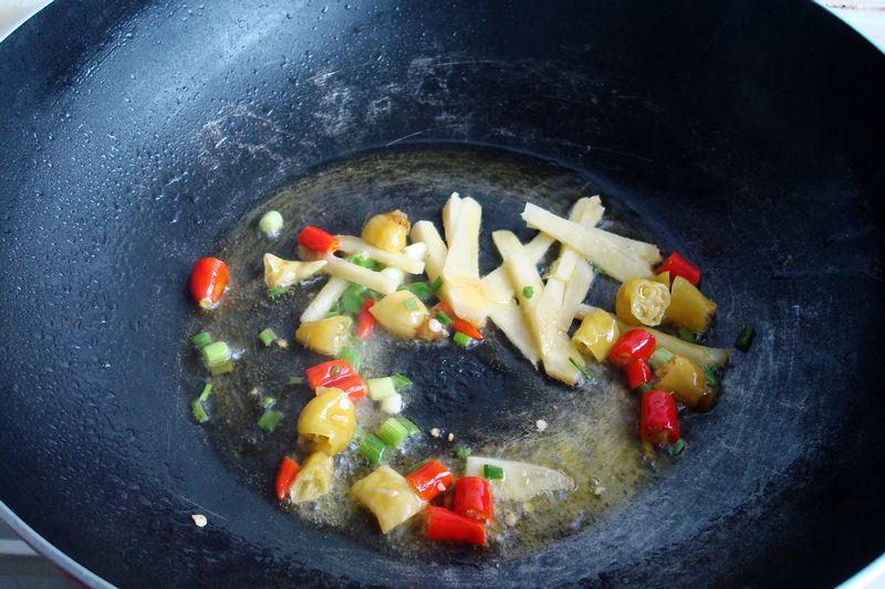 酸辣肉片豆腐汤