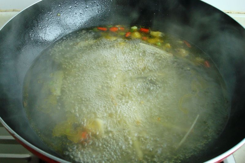 酸辣肉片豆腐汤