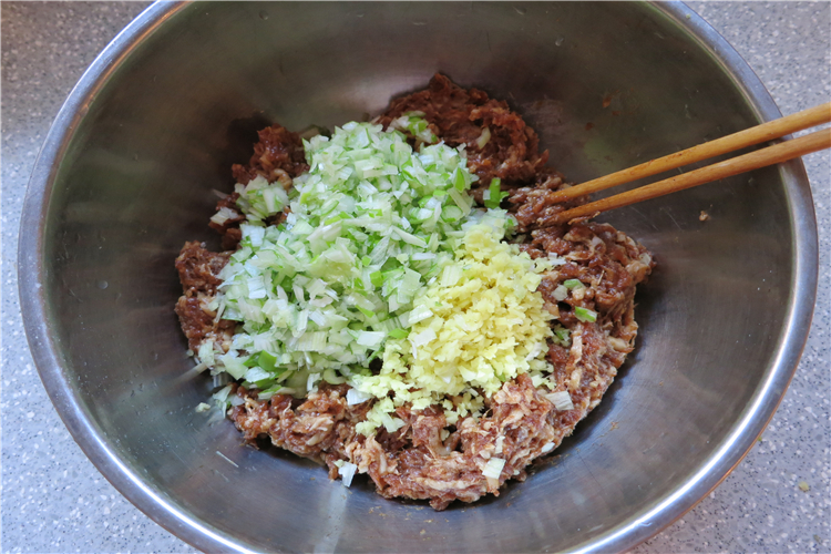 莲藕猪肉水饺