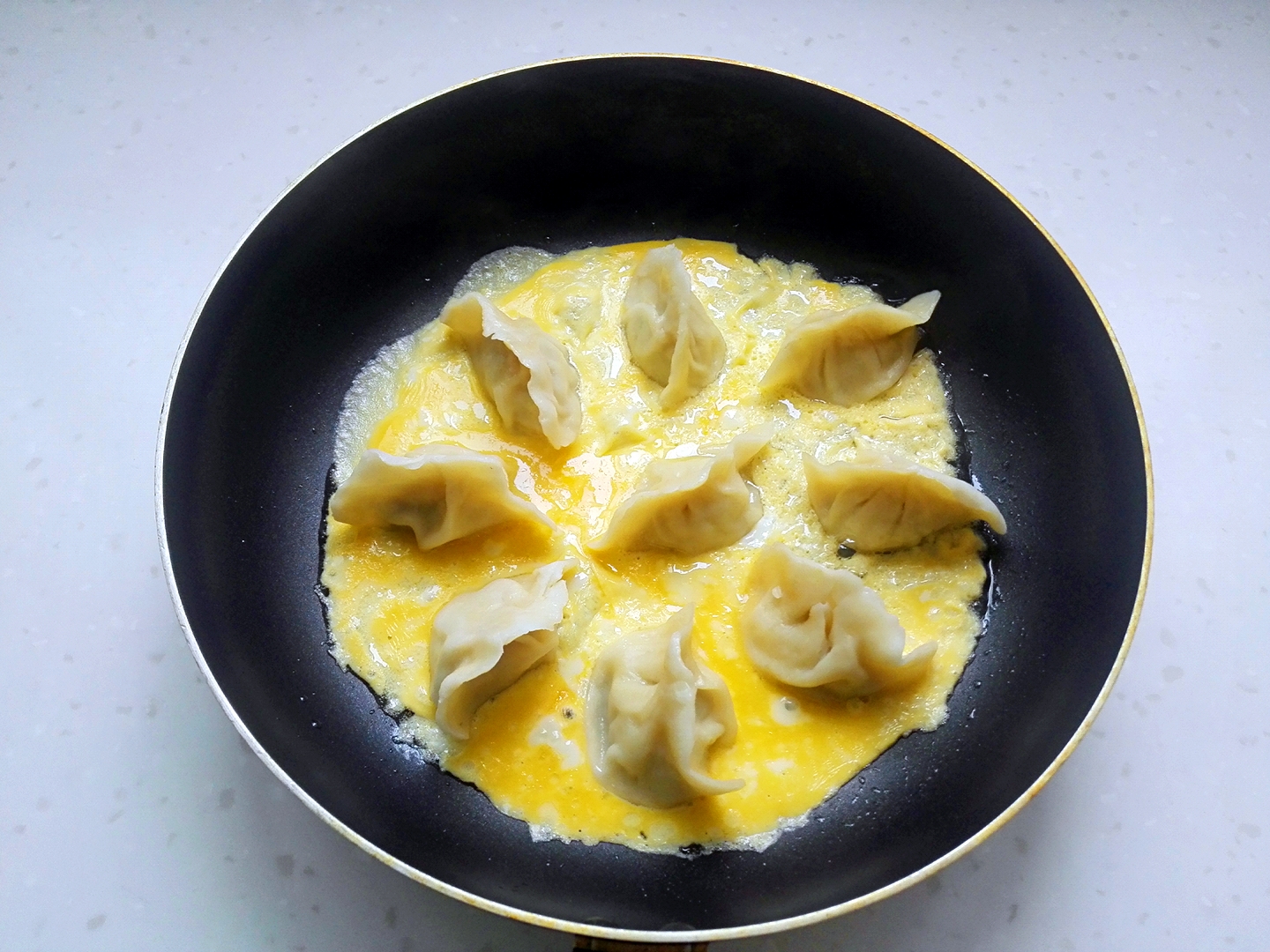 抱蛋煎饺
