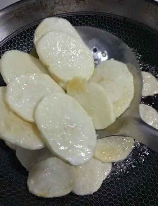 辣炒土豆片