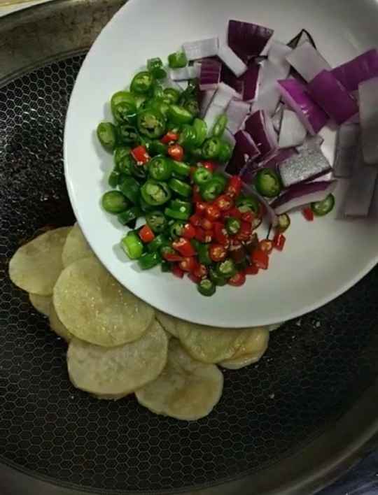 辣炒土豆片