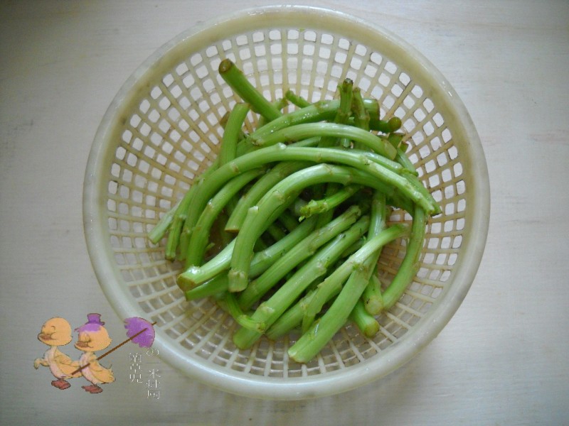 茼蒿炒香肠