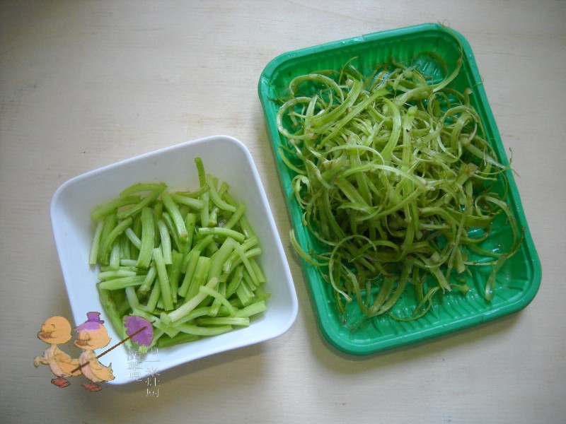 茼蒿炒香肠