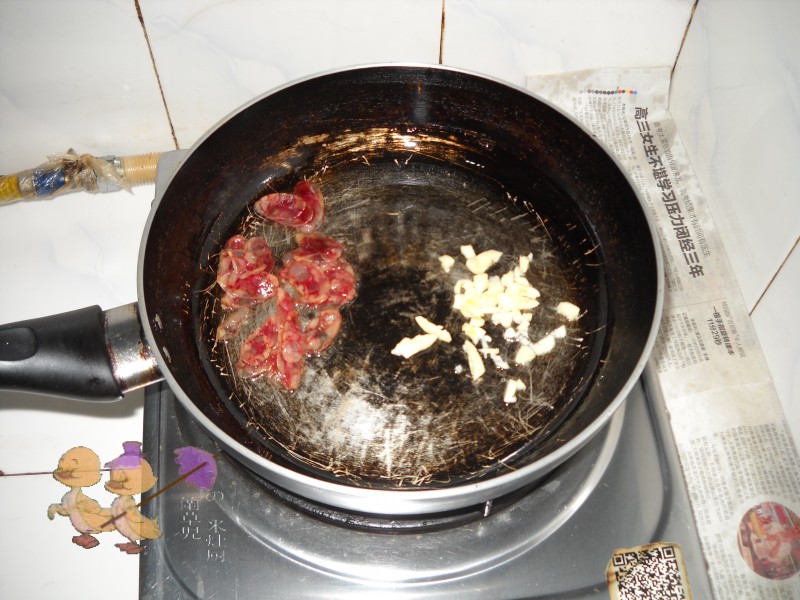 茼蒿炒香肠