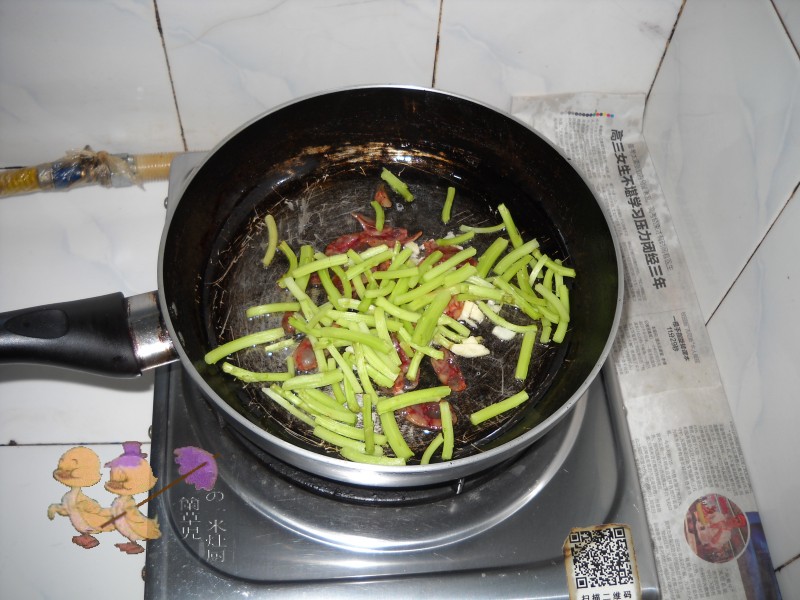 茼蒿炒香肠