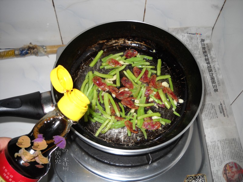 茼蒿炒香肠