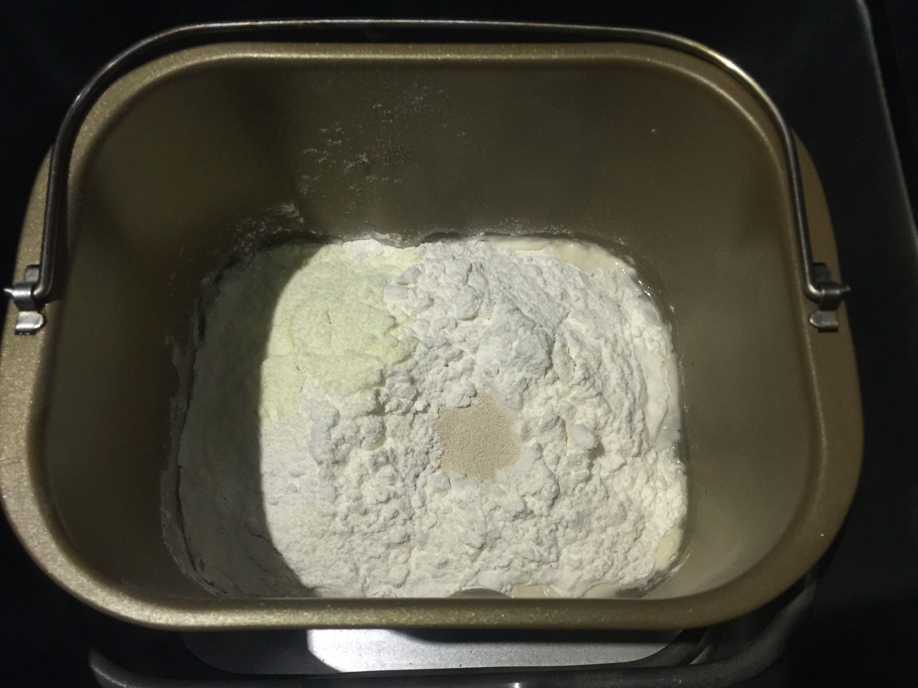 花环形豆沙面包