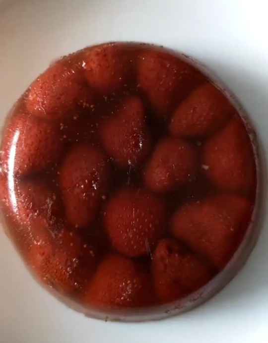 红酒草莓冻