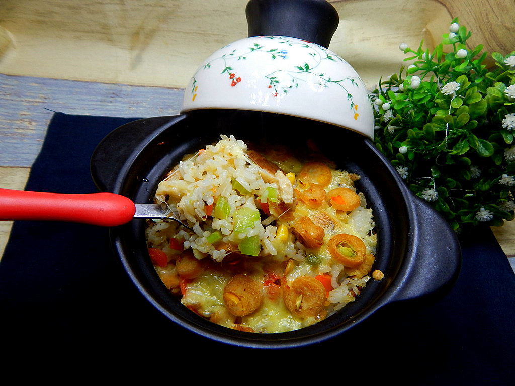 香菇鸡肉肠焗饭