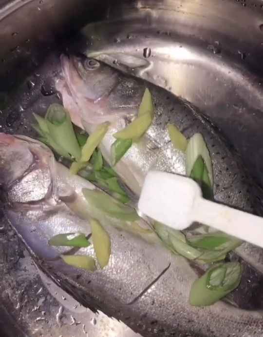 蒸鱼