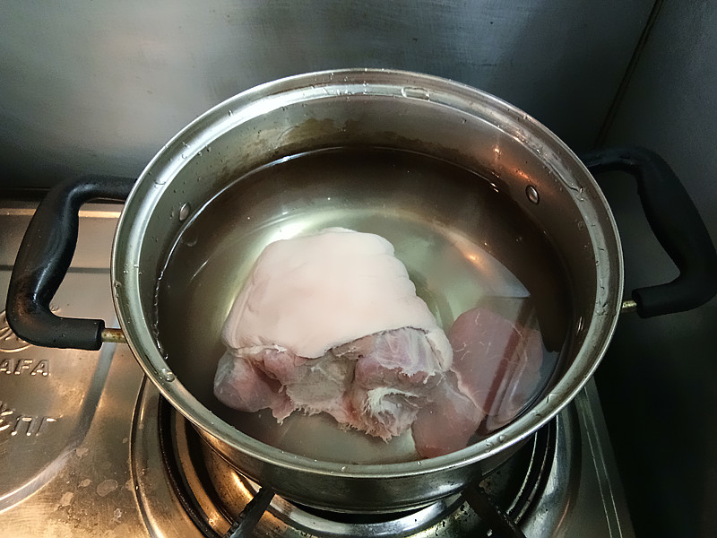 冰糖肘子
