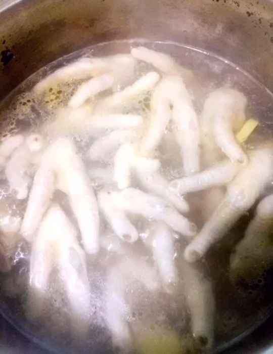 红烧鸡爪