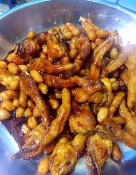 红烧鸡爪