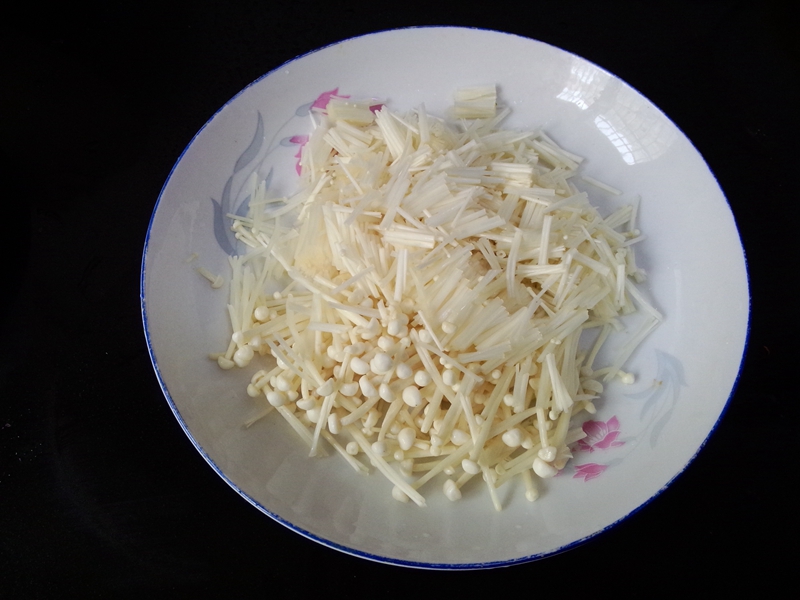 金针菇炒鸡蛋