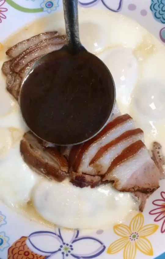 卤肉蒸蛋