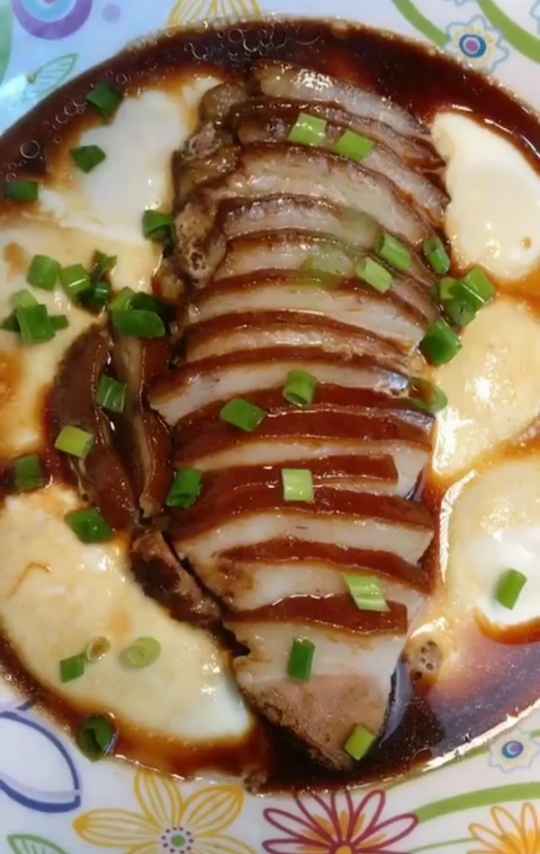 卤肉蒸蛋