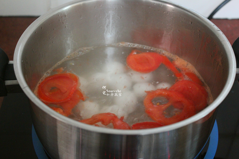 西红柿煮汤圆