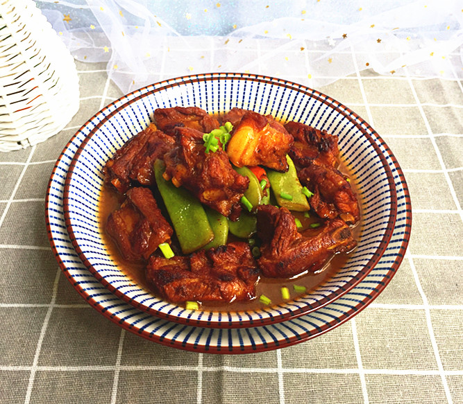 油豆角焖排骨
