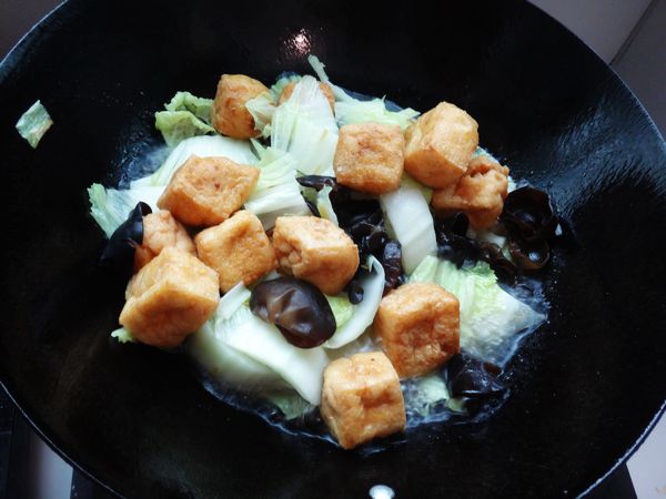 油豆腐烩白菜