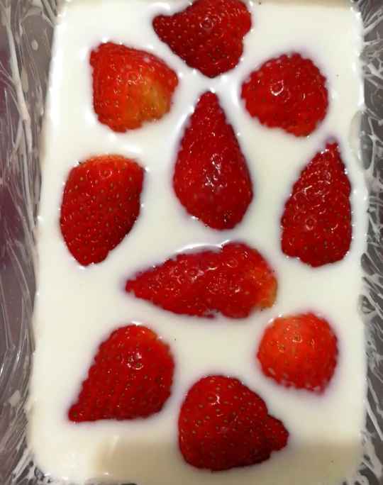 草莓牛奶