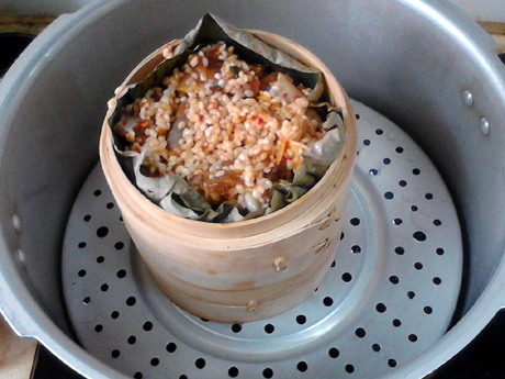 荷香糯米蒸鸡
