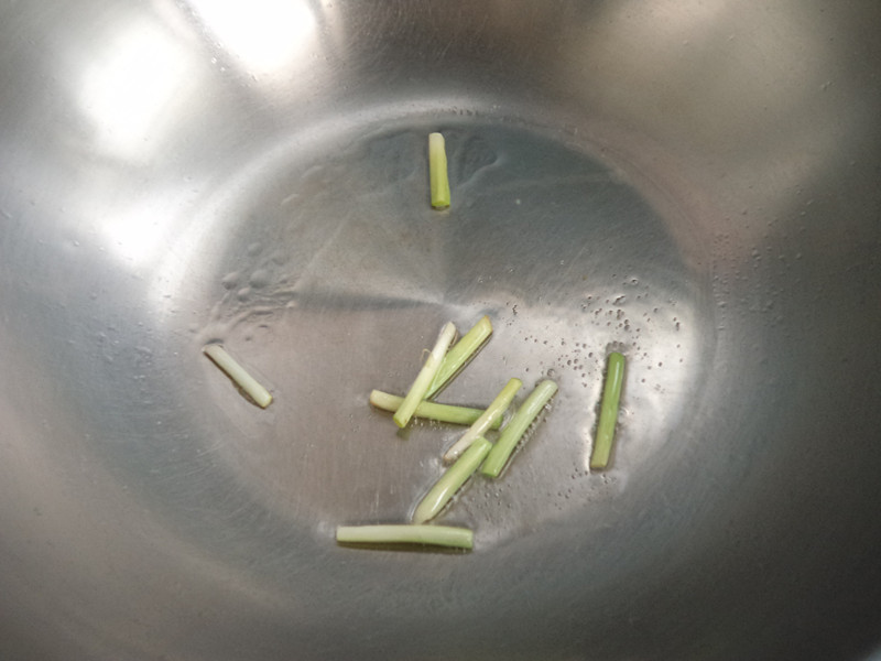 韭菜炒凤尾蘑