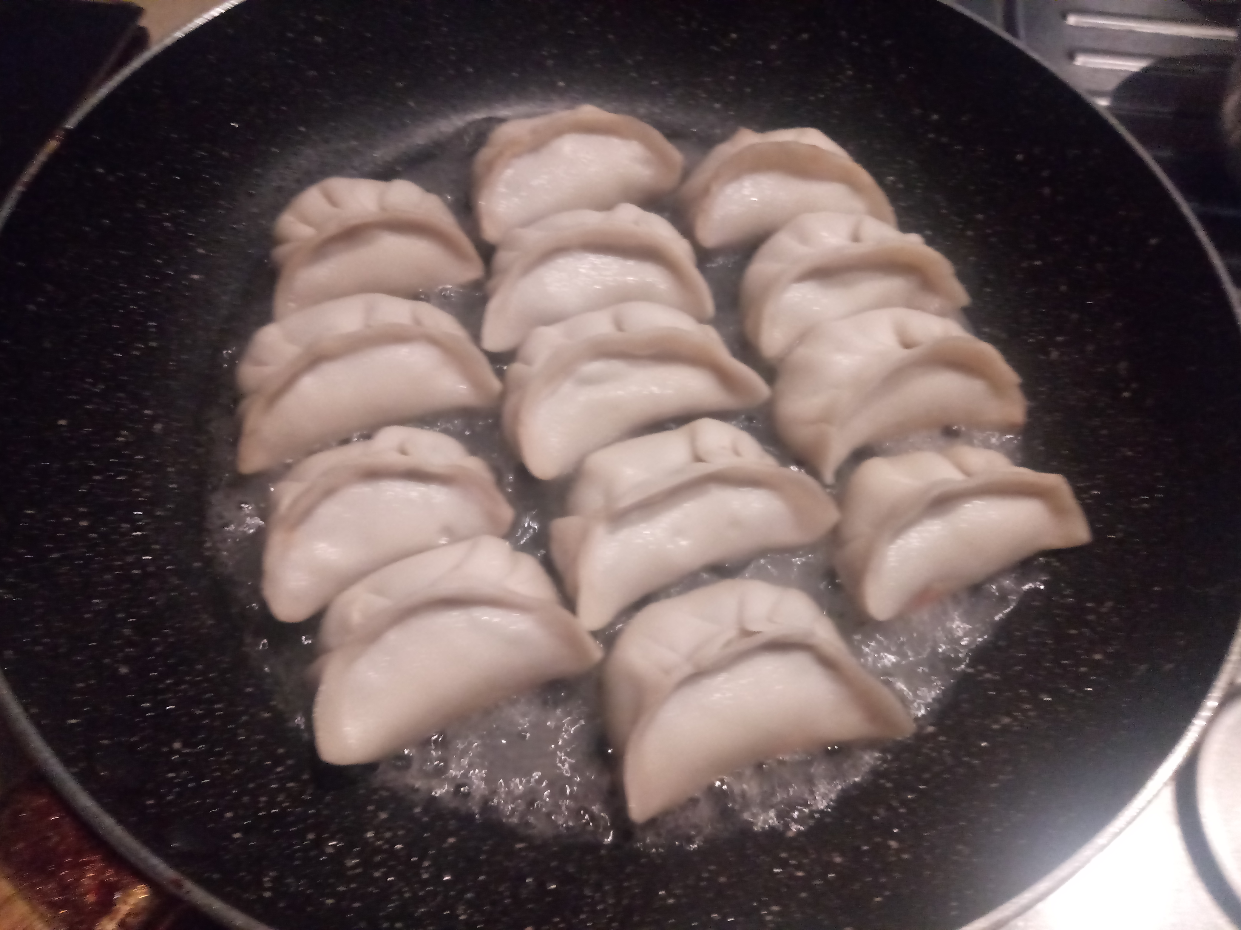 芹菜猪肉馅水煎饺