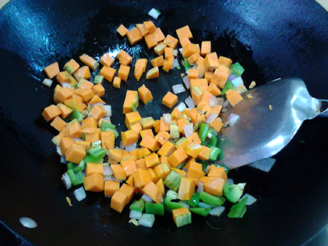 香辣南瓜鸡丁炒饭