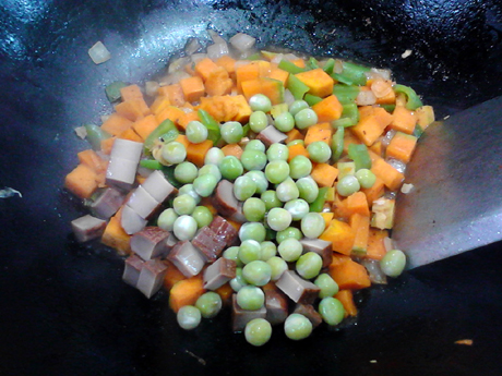 香辣南瓜鸡丁炒饭