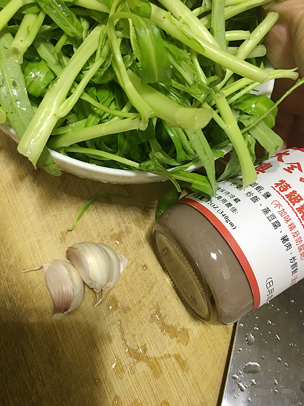 蒜蓉虾酱炒通菜