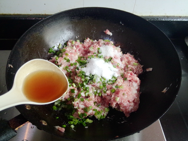 马兰头肉馅大馄饨