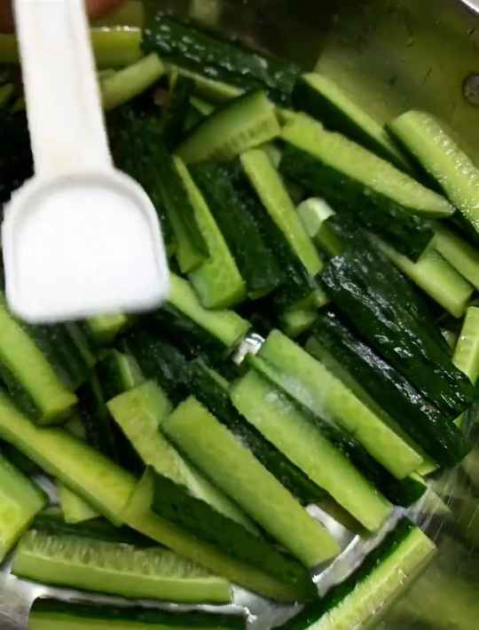 腌黄瓜