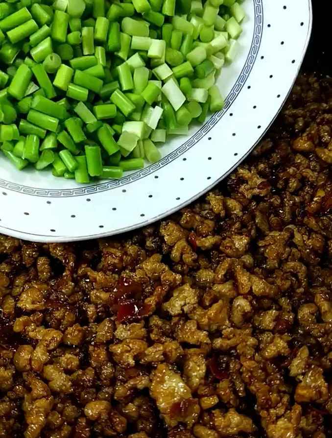 蒜苔肉末