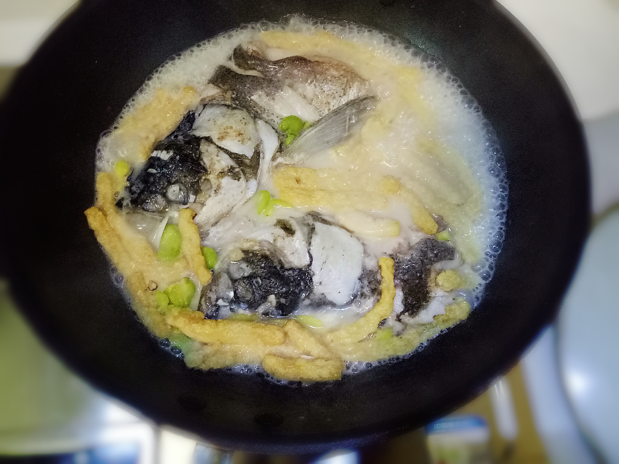 鱼头炖豆果