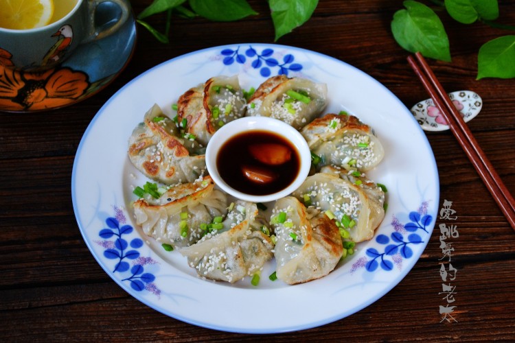 韭菜肉馅生煎饺