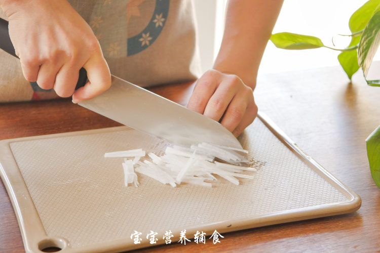 宝宝辅食-白萝卜虾汤