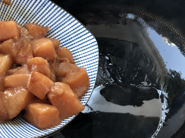 蚝油五彩鸡丁
