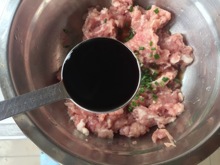 油面筋塞肉烩丝瓜